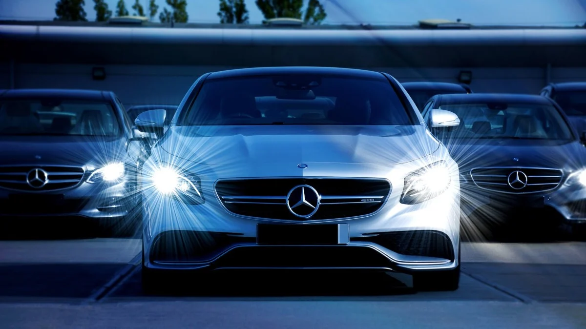 Automobile